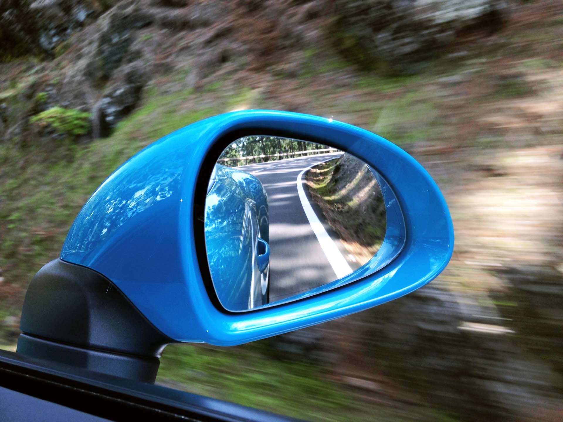 Blurring the scenery is no problem for this new 911 Carrera S. Yes, it’s more refined, smoother, is up to 12-percent more fuel efficient and now has serene highway manners, but the PDK car it is faster to 100 km/h that the old 3.8 (3.9 sec vs 4.1 sec) and shaved 10 seconds of the Nürburgring lap time.