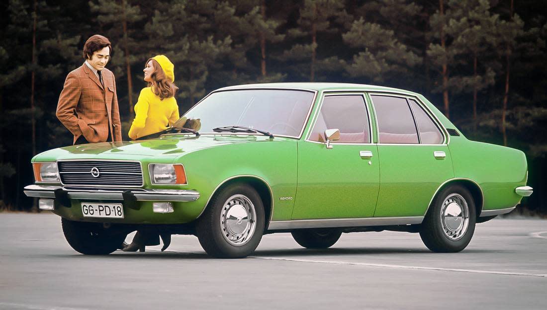 1rDem6AIuvioSDRjcryMn4-543ff4a6165279e14240ca9c12c6b960-opel-rekord-side-1100