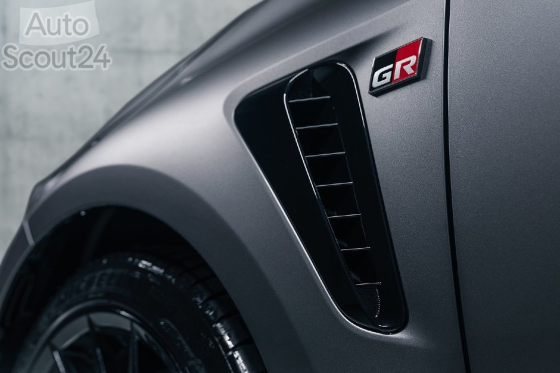 Toyota-GR_Corolla-2023-1280-1b.jpg