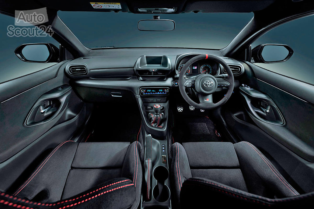 Toyota GRMN Yaris  2022 as24 (17).jpg