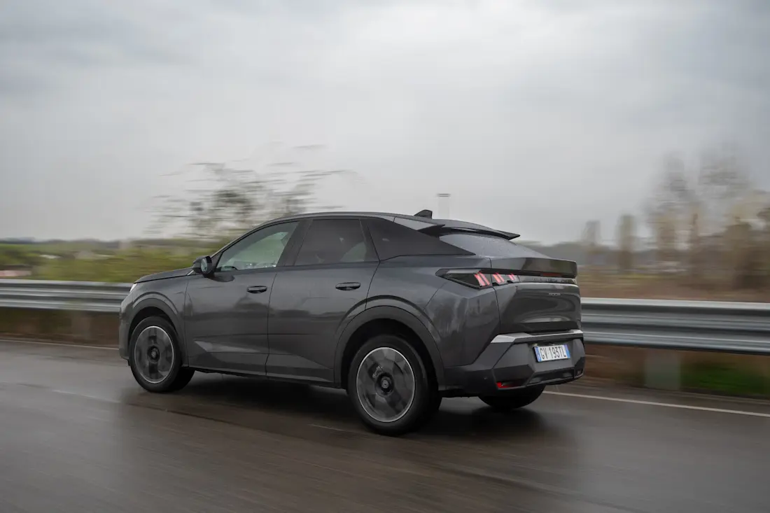 Peugeot-3008-hybrid-04 Peugeot-3008-hybrid-04