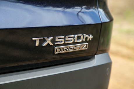 Editorial 2024 lexus tx 550h fd 231011 04 jw