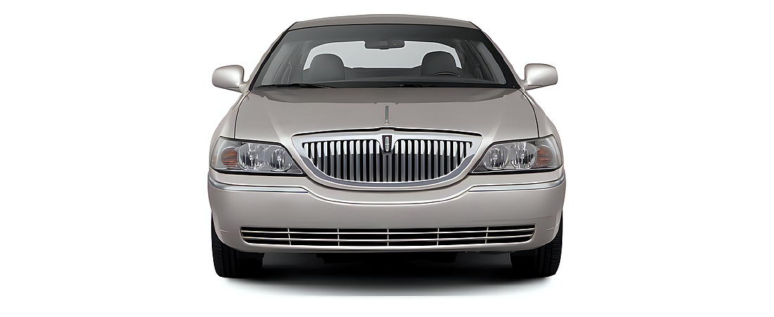 Lincoln Town Car 2010 4