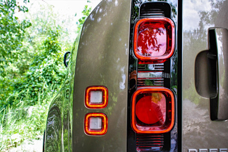 Land Rover Defender 90 P400 X-Dynamic 2021 : essai routier Image