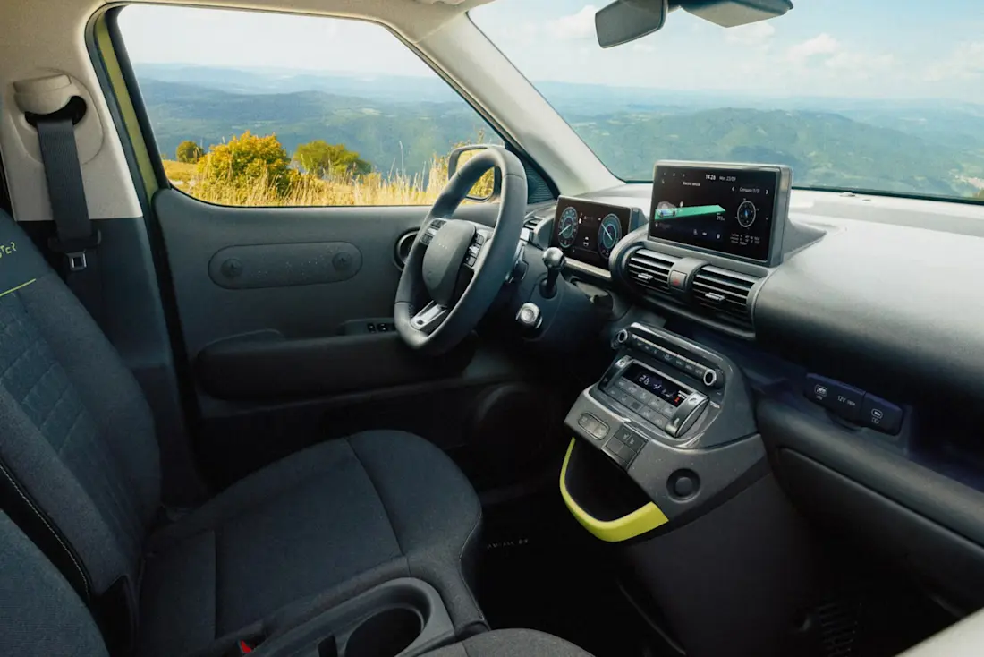 waarom-de-hyundai-inster-cross-8590-euro-duurder-is-dan-een-gewone-2025-03