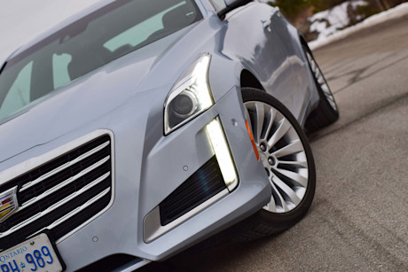 Editorial 2018 cadillac cts premium luxury awd 08 jp