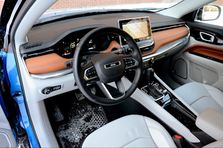 Jeep Compass Limited 2022 : essai routier Body Image