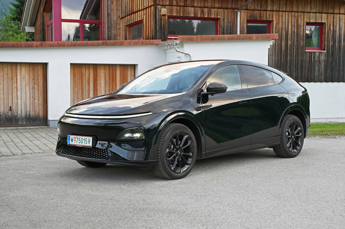 Xpeng-g6-performance-2026_seitlich