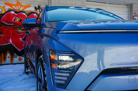 Editorial 2024 hyundai kona electric ultimate td 240404 10 jl