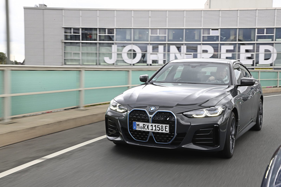 bmw-i4-polestar-2-2022-5.jpg