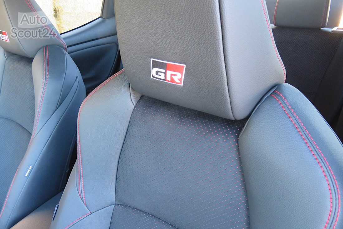 27_toyota_yaris_gr.JPG