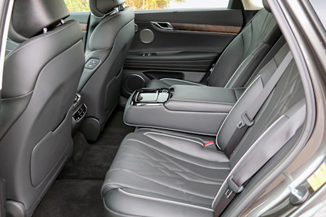 Editorial 2023 genesis electrified g80 prestige 15 jm