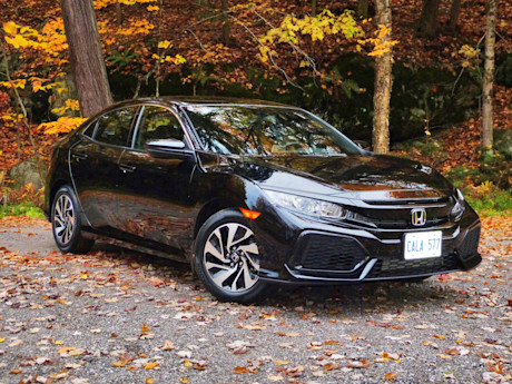 Editorial 2017 honda civic hatchback 02 jb