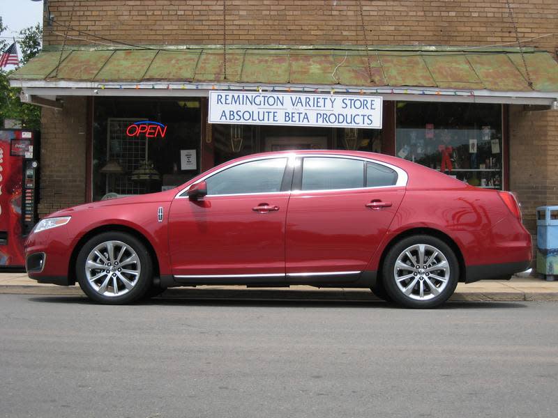 Used Vehicle Review: Lincoln MKS, 2009-2016