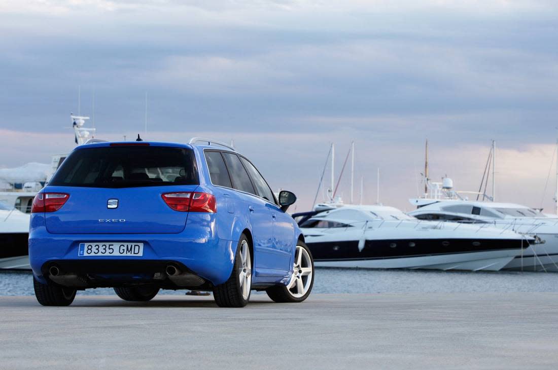 6q9vRW8drZ2PqqpIpmc9QW-926bdbc9d90b28df572512b24528eddb-seat-exeo-st-back-1100