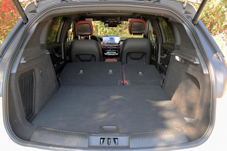 Editorial 2024 lincoln corsair grand touring awd td 240126 28 sha