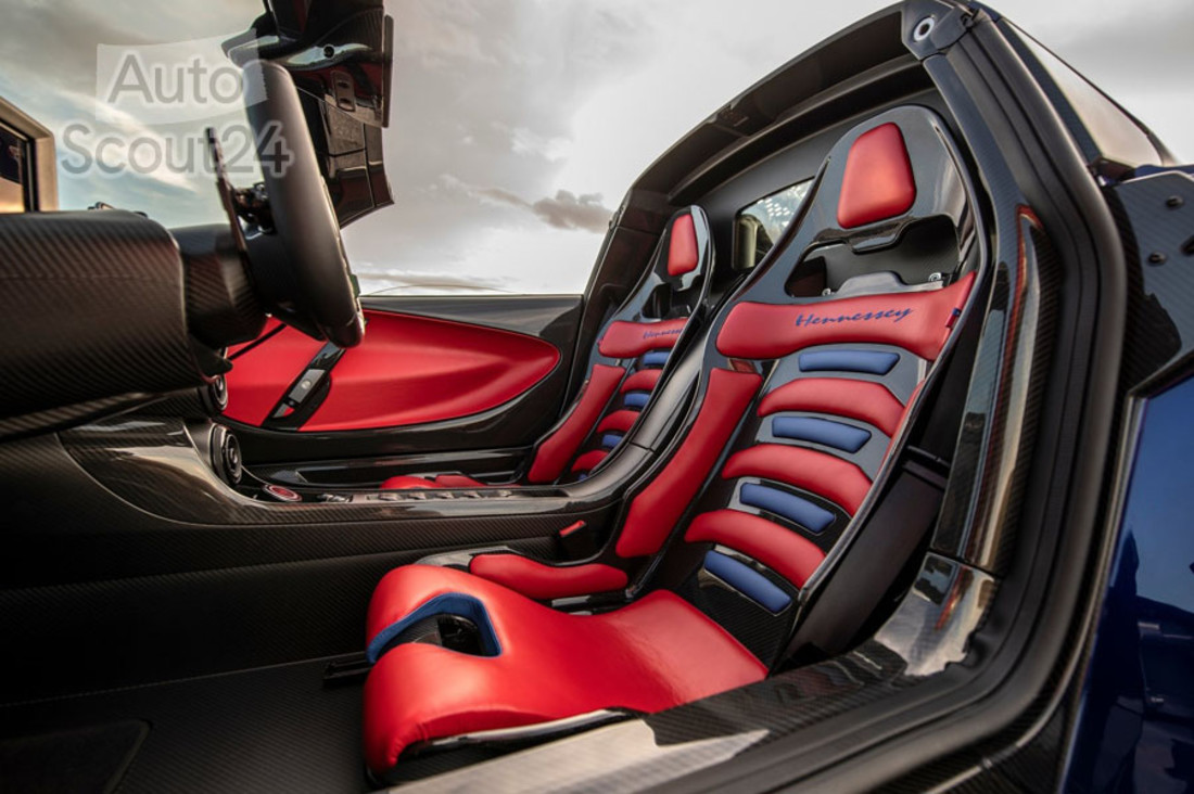 Hennessey-Venom_F5_Roadster-2023-1600-0f.jpg