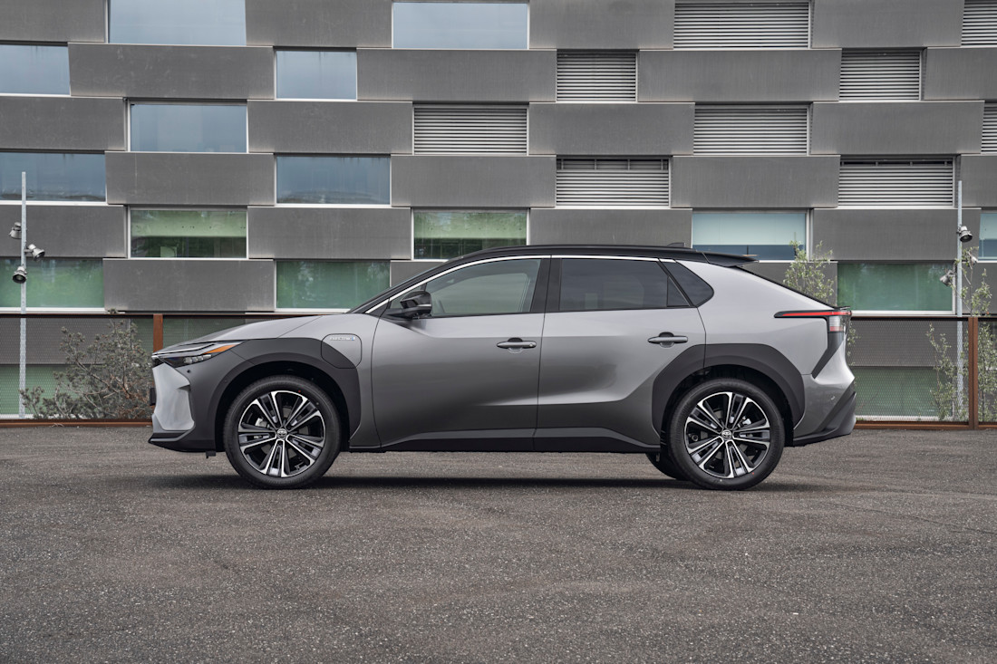 2022-bz4x-dpl-static-002-2