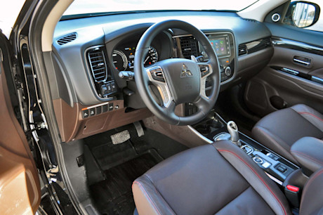 Editorial 2018 mitsubishi outlander phev gt s awc 45 mb