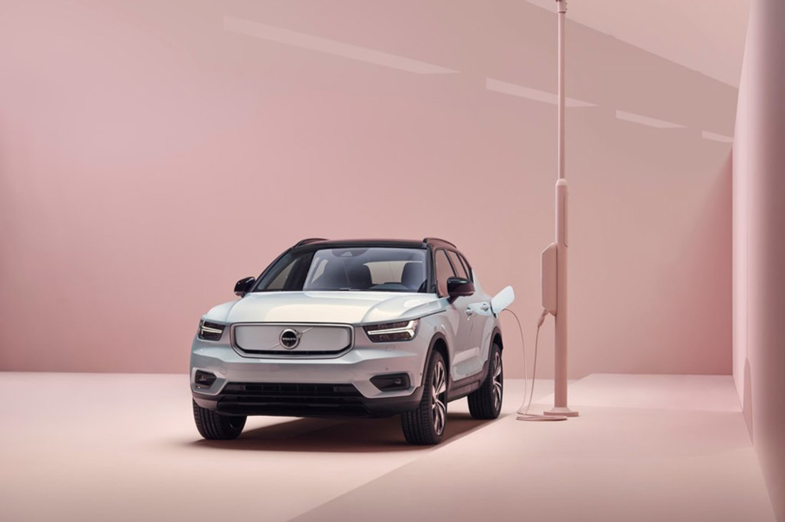 Volvo-XC40_Recharge-2020-1024-02.jpg