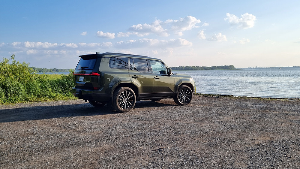 Lexus GX550 2024 : essai routier Body Image