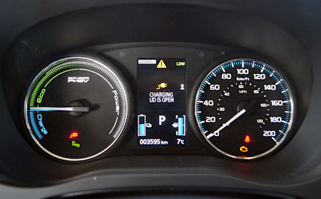 Editorial 2018 mitsubishi outlander phev gt s awc 48 mb