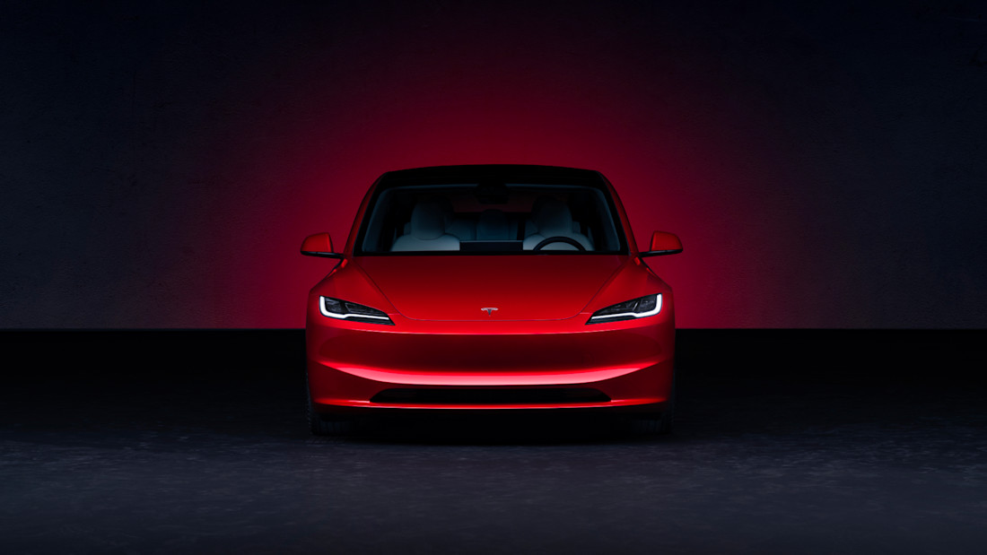 Nuova Tesla Model 3 anteriore