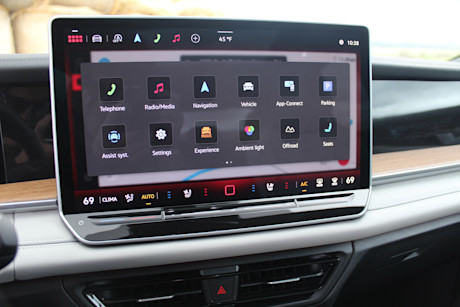 Editorial 2025 volkswagen tiguan fd pb 250516 2