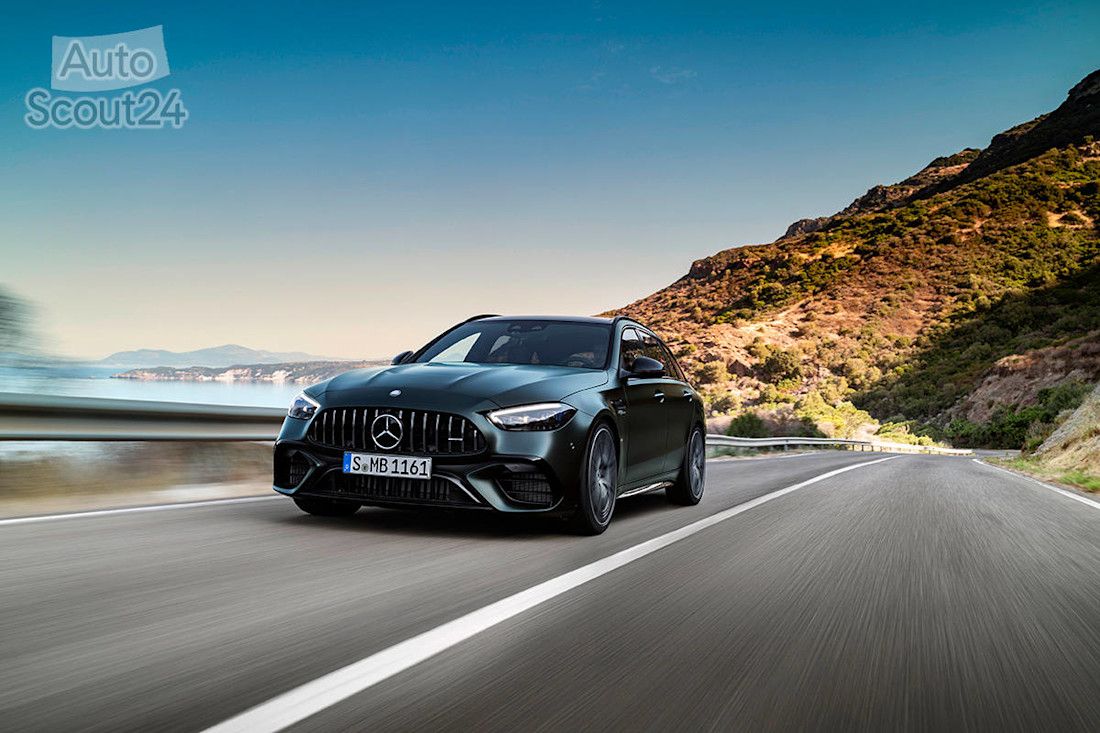 Mercedes-AMG C63 S EPerformance 2022 (26).jpg
