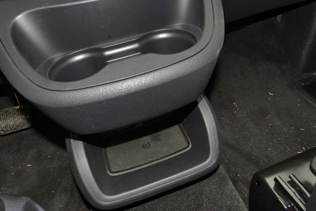 Editorial 2016 mercedes benz metris passenger van jb 17