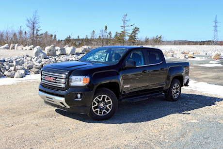 Editorial 2017 gmc canyon diesel 4wd crew cab short bed 08 ew