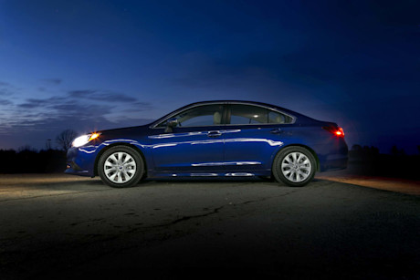 Editorial 2017 subaru legacy 25i touring 01 jw