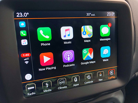 Editorial 2019 jeep renegade limited 4x4 21 jw