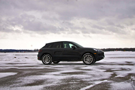Editorial 2017 porsche macan 12 lw