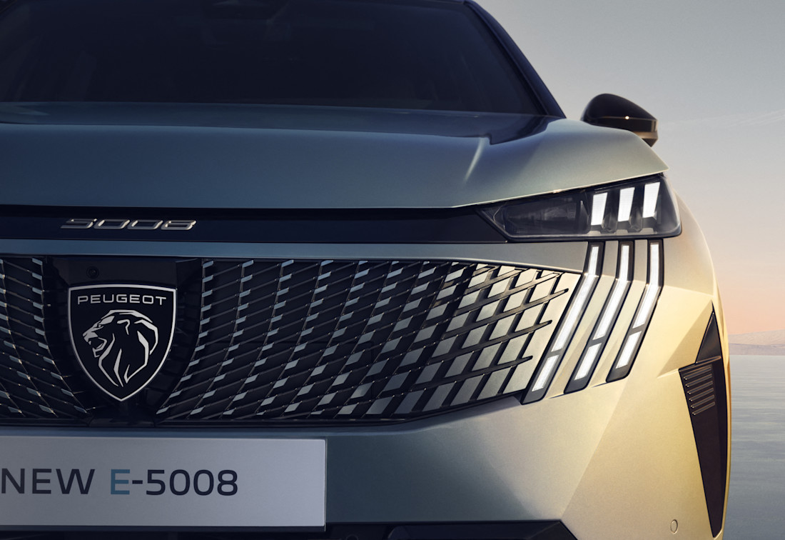 zevenzits-peugeot-e-5008-is-3x-riant-met-ruimte-actieradius-en-garantie-2024-06.jpg
