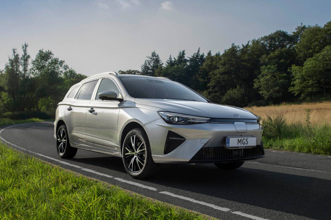 4Eydb1mxFnVVrt2CdgNfNV-278b53b611efb5df88f2d8fe5b3c13bb-mg5-electric-front-1100