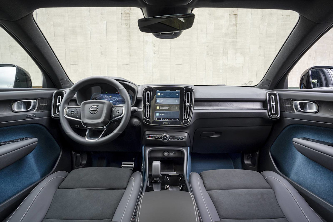volvo-c40-recharge-interior