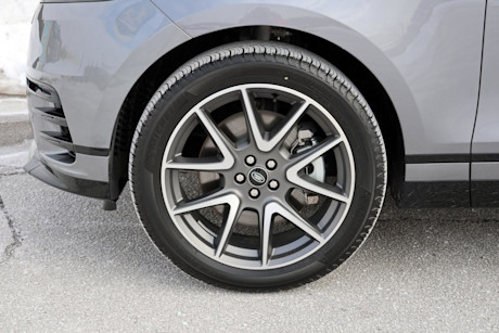 Editorial 2022 land rover range rover velar p400 r dynamic hse 16 jm