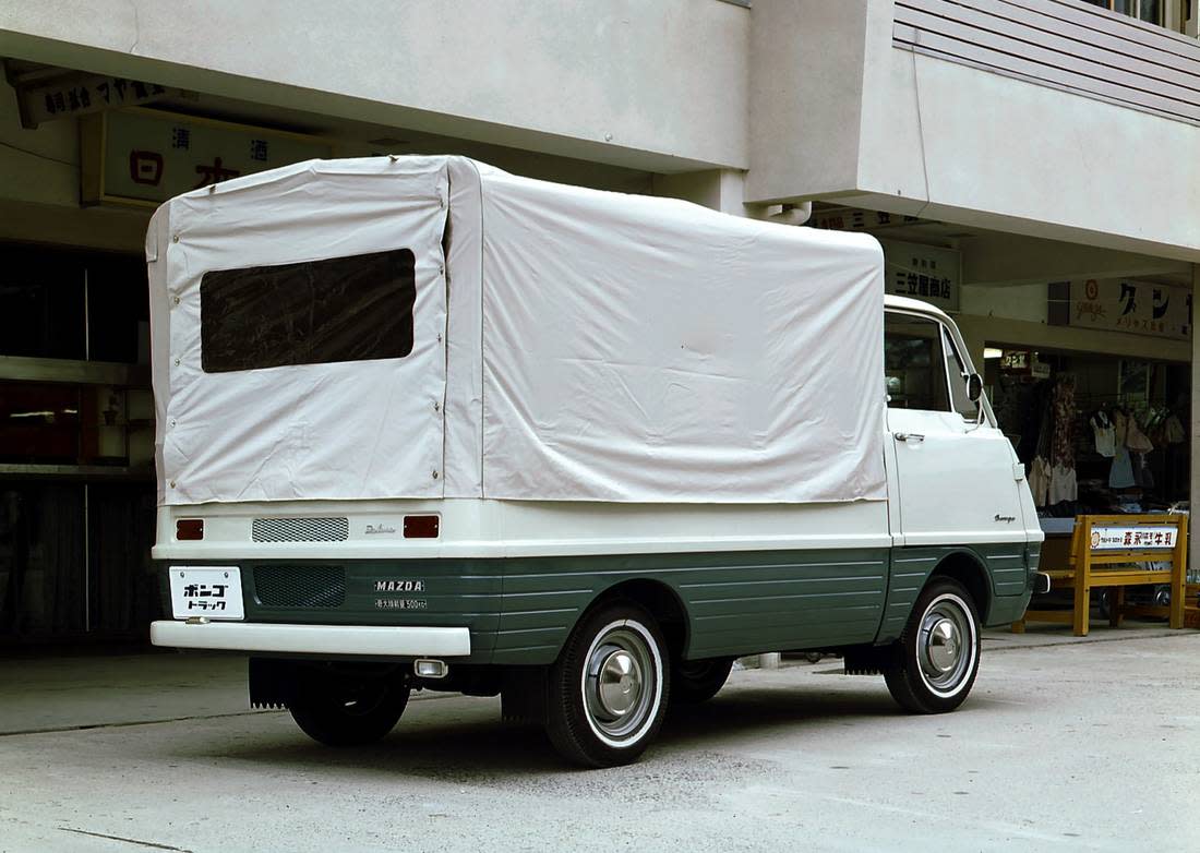 3ldNwbuGE98H8CCPUdkfsy-cc10b69a8e8e801a4ab2498c6bb2556e-mazda-e-bongo-back-1100