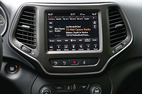 Editorial 2019 jeep cherokee trailhawk 26 jm
