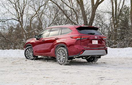 Editorial 2022 toyota highlander limited 04 sha