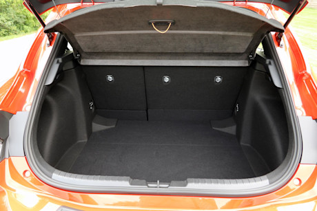 Editorial 2023 toyota corolla hatchback xse td 230901 21 jm