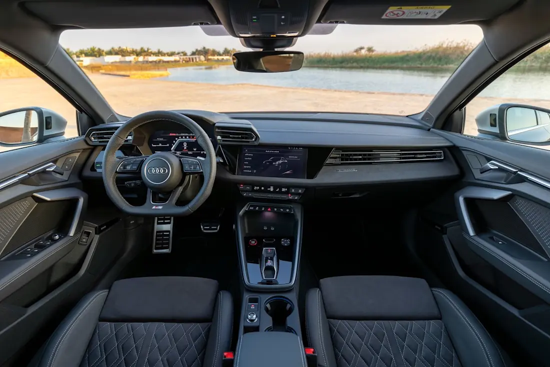 audi-s3-2024-cockpit audi-s3-2024-cockpit