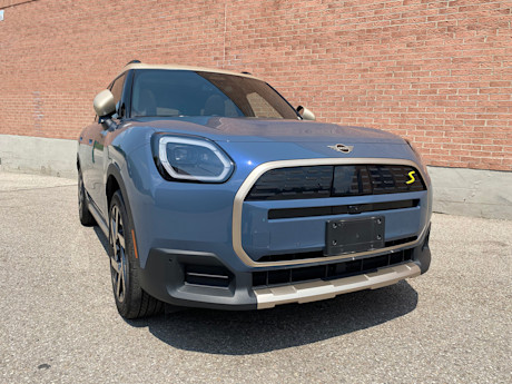 2025 Mini Countryman SE Review Image