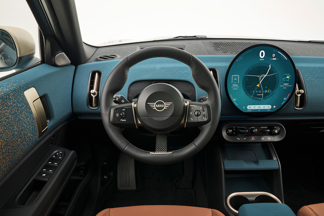 Mini Cooper and Mini Countryman 2023