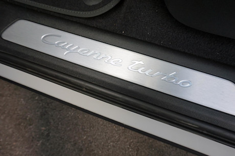 Editorial 2020 porsche cayenne turbo coupe 28 jl