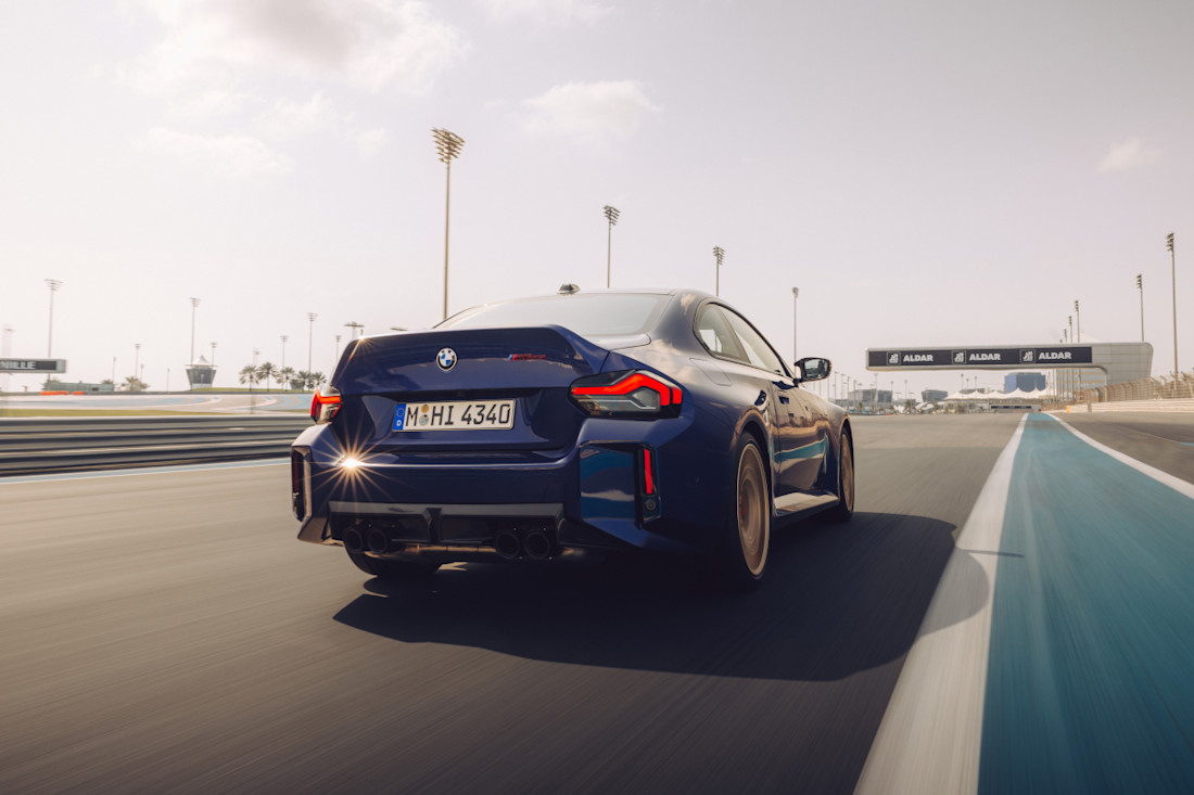 BMW-m2-cs-2025 (4).jpg