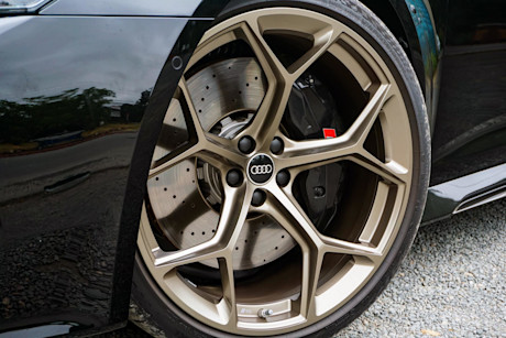 Editorial 2024 audi rs 6 performance fd 230627 10 di