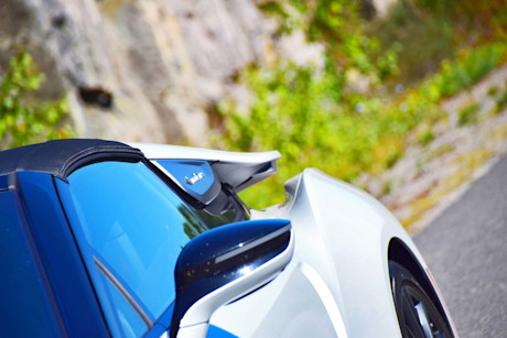 Editorial 2019 bmw i8 roadster 21 jp