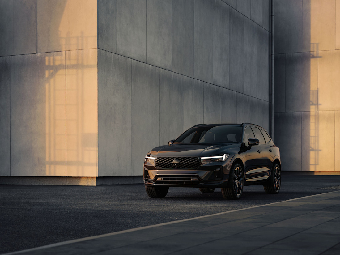 Black edition The New Volvo XC60 34Front (1)